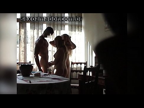 ❤️ Sexveninder inviterer en kæmpe mand og en trekant med ham ❤ Fucking video at da.porn-milf-300.ru ❌❤